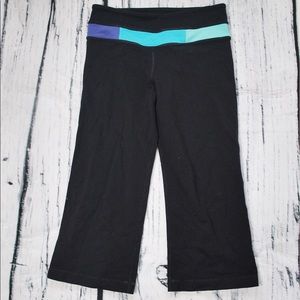 Lululemon Black Reversible Crops Blue Block Band